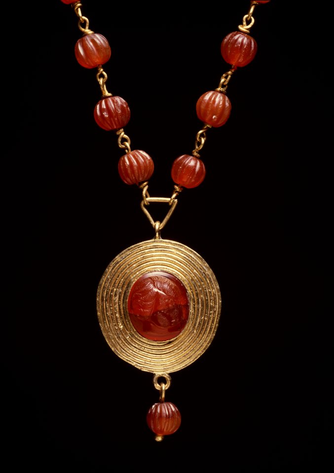Roman - Necklace with Child's-Head Pendant - Walters 571864 - Detail photo
