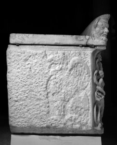 Roman - Sarcophagus with the Triumph of Dionysus - Walters 2331 - Right