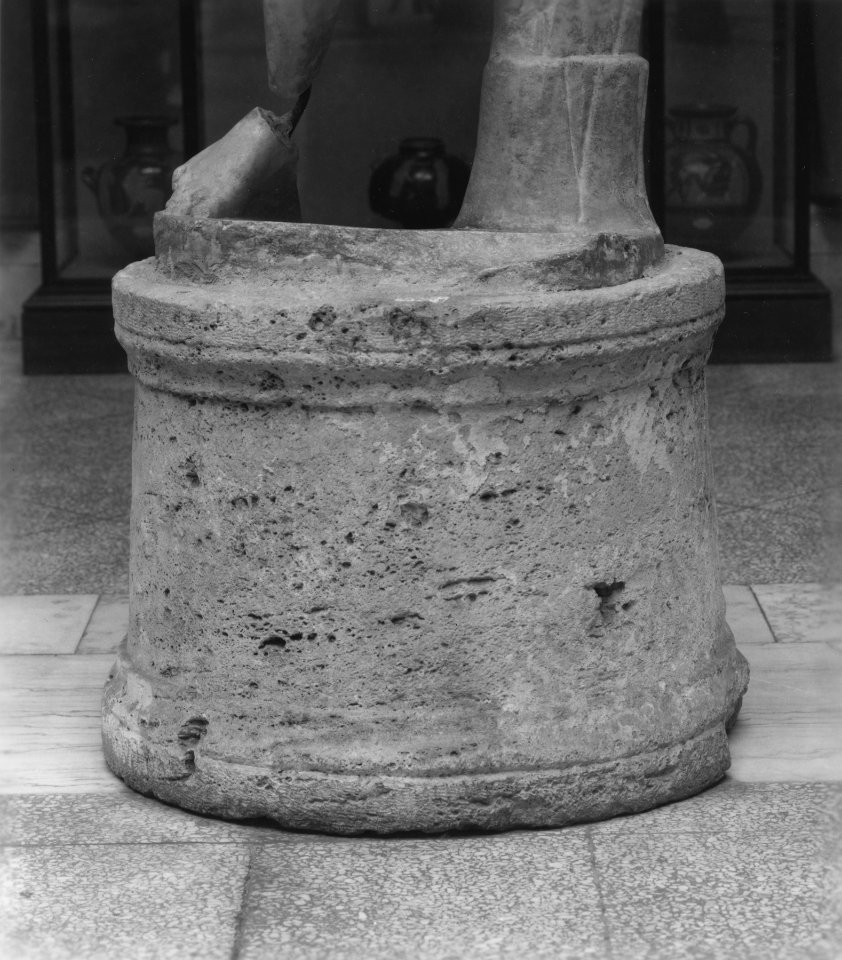 Roman - Wellhead Used as a Sculptural Base - Walters 23199 - Detail