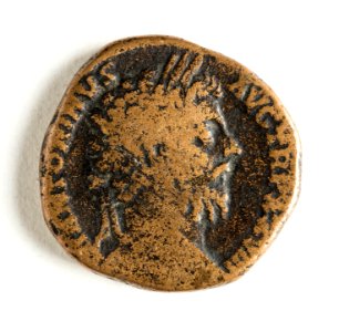 Romerskt bronsmynt, Marcus Aurelius, 174 - Skoklosters slott - 110744