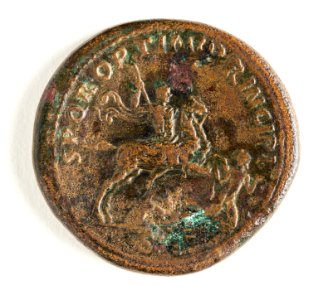 Romerskt bronsmynt, Trajanus ridande kastar spjut mot Dorius, 103-111 - Skoklosters slott - 110682