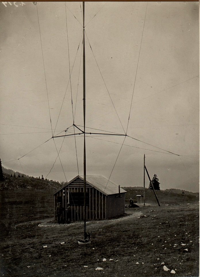 Rosskofelspitze, Unterstes Mast Element, Stationshütte. Aufgenommen am 24. August 1916. (BildID 15479999)