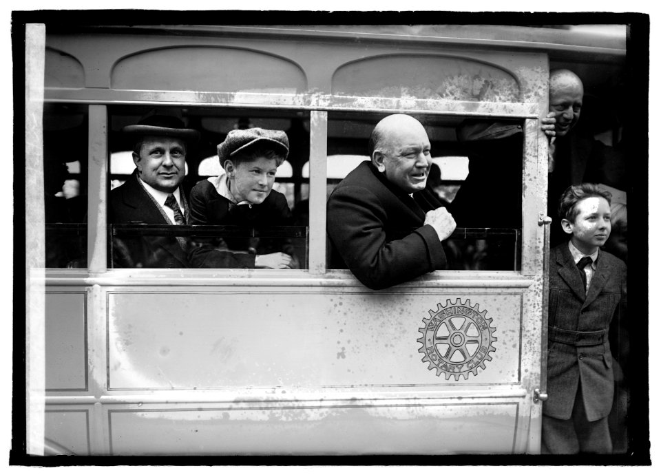 Rotary Club car, 4-21-22 LCCN2016846264