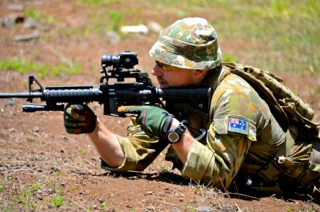 Room clearing exercises, RIMPAC 2014 140703-N-TM257-077