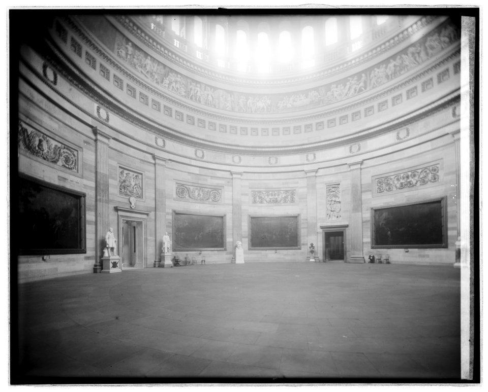 Rotunda of Capitol, (Washington, D.C.) LCCN2016823567