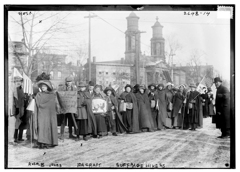 Rosalie Jones, Ida Craft - suffrage hikers LCCN2014692638