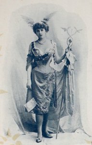 Rose Demay, la Banque dans Paris qui marche, 1897