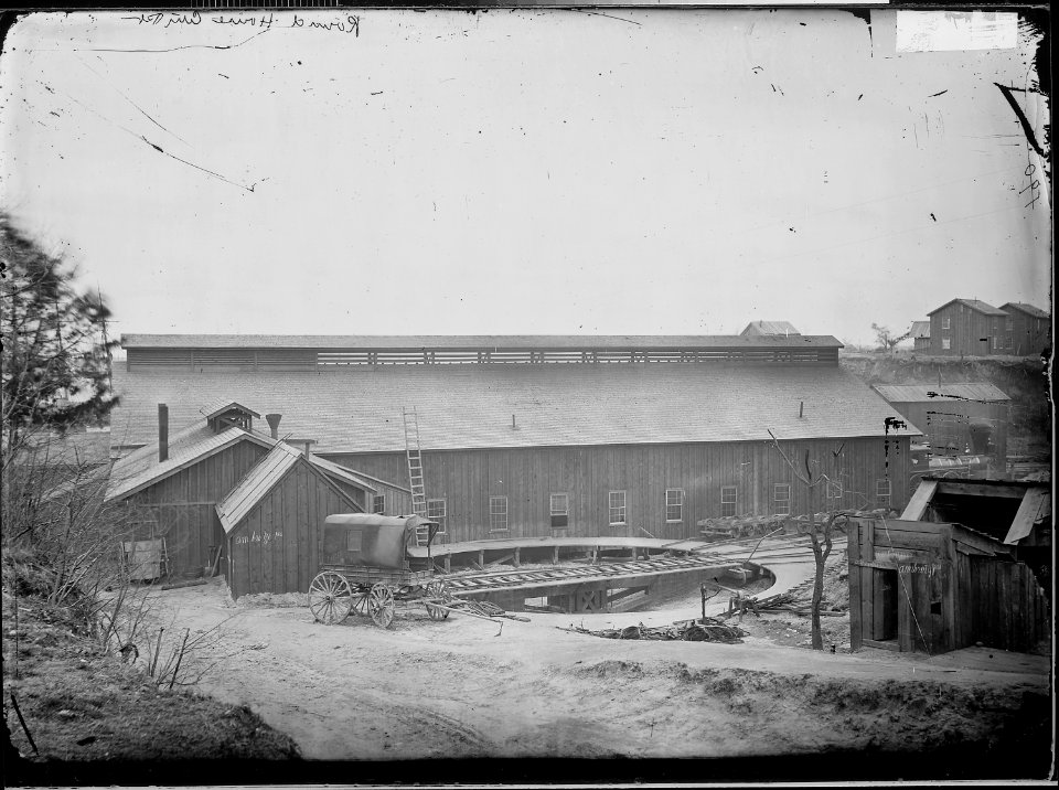 Roundhouse Military Railroad, City Point, Va - NARA - 527606