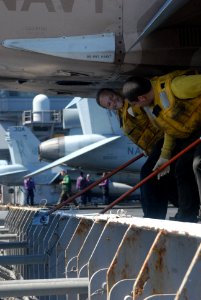 Routine maintenance aboard USS Ronald Reagan DVIDS127135