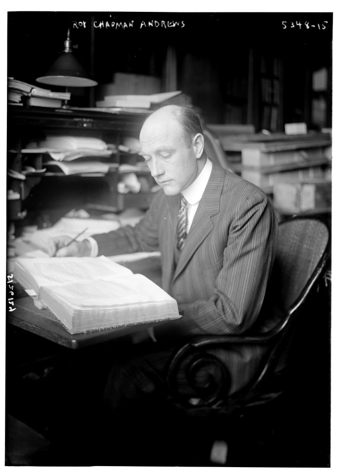 Roy Chapman Andrews LCCN2014719639