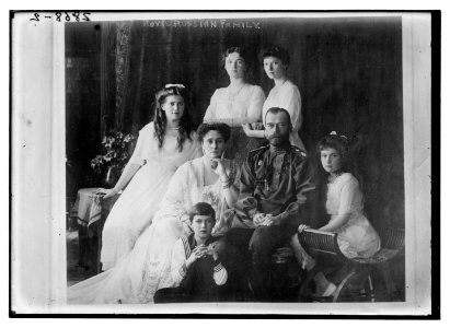Royal Russian family LCCN2014694514