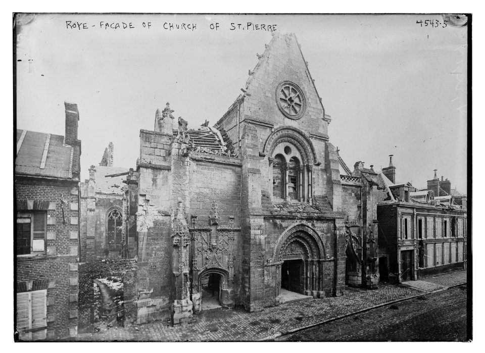 Roye - Façade of Church of St. Pierre LCCN2014706714