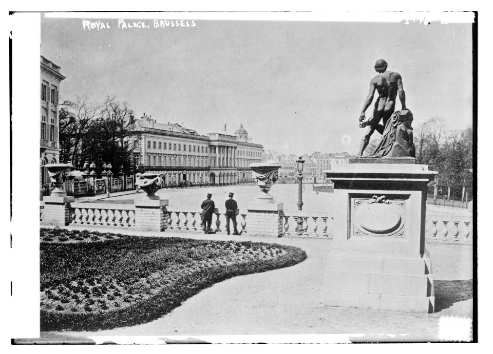 Royal Palace - Brussels LCCN2014696947