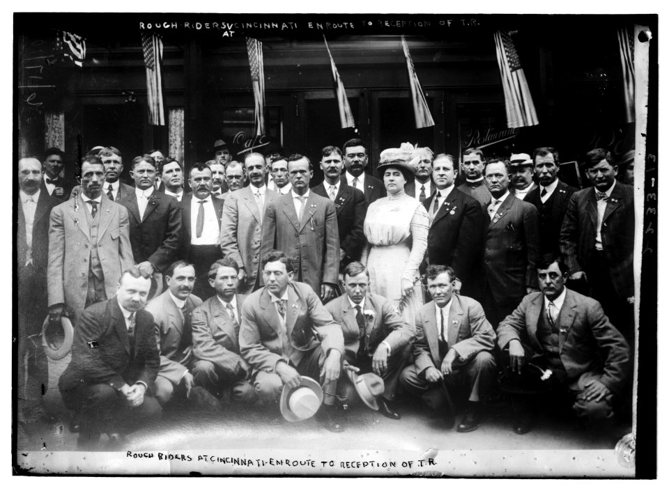Rough riders at Cincinnati, enroute to reception of T.R. (Theodore Roosevelt) LCCN2014689445
