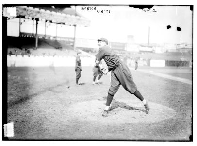Rube Benton, Cincinnati NL (baseball) LCCN2014692641