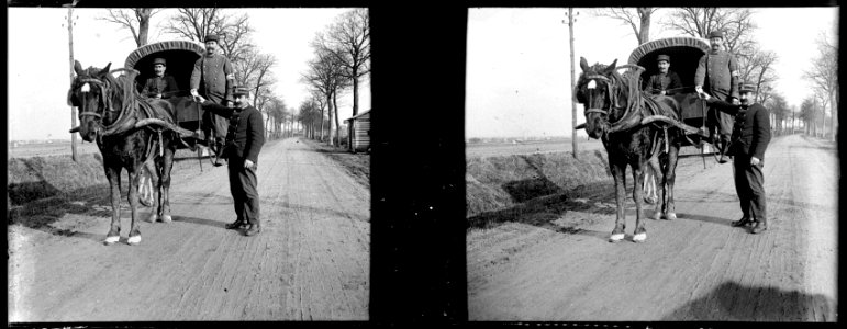 Route d'Amiens à Saleux. La voiture d'approvisionnement - Fonds Berthelé - 49Fi248