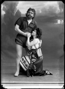 Rudolf Hoffmann and Victoria Strandin in Den stumma från Portici at Kungliga Operan 1908 - SMV - NS102