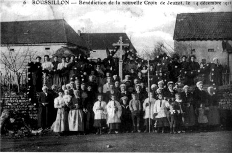 Roussillon, bénédiction de la nouvelle croix de Jeuzot le 14 décembre 1911, 1911, p178 de L'Isère les 533 communes