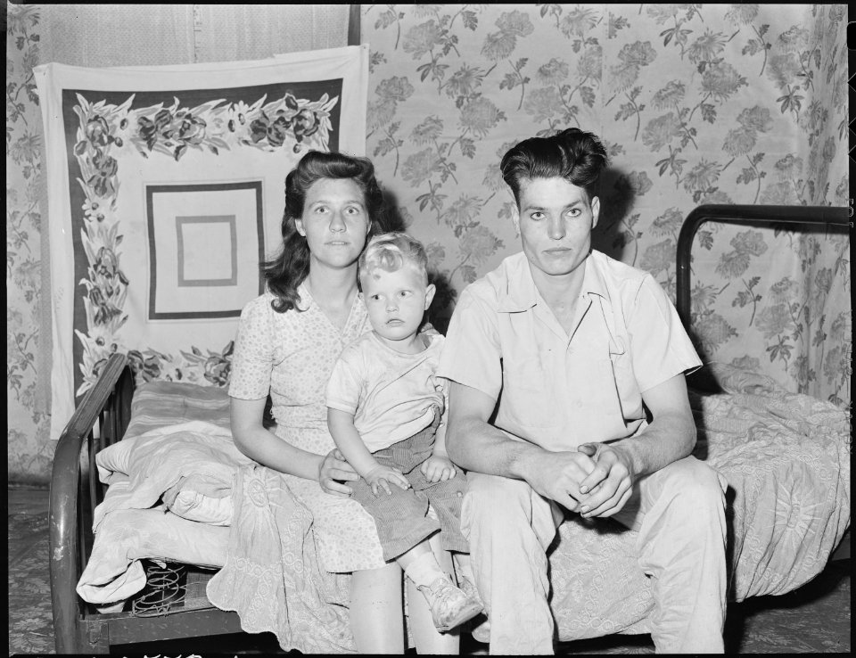 Rufus Sergent, 23, his wife and son. Rufus is a son of Blaine Sergent, a coal miner for forty-eight years, Rufus has... - NARA - 541307