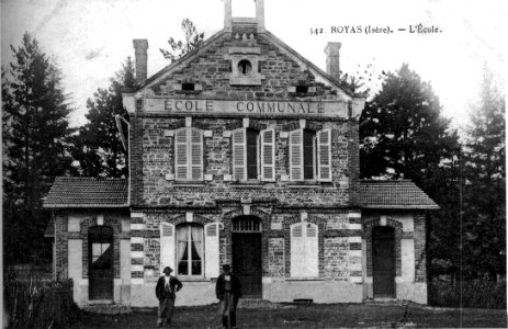 Royas, l'école en 1909, p179 de L'Isère les 533 communes - L C