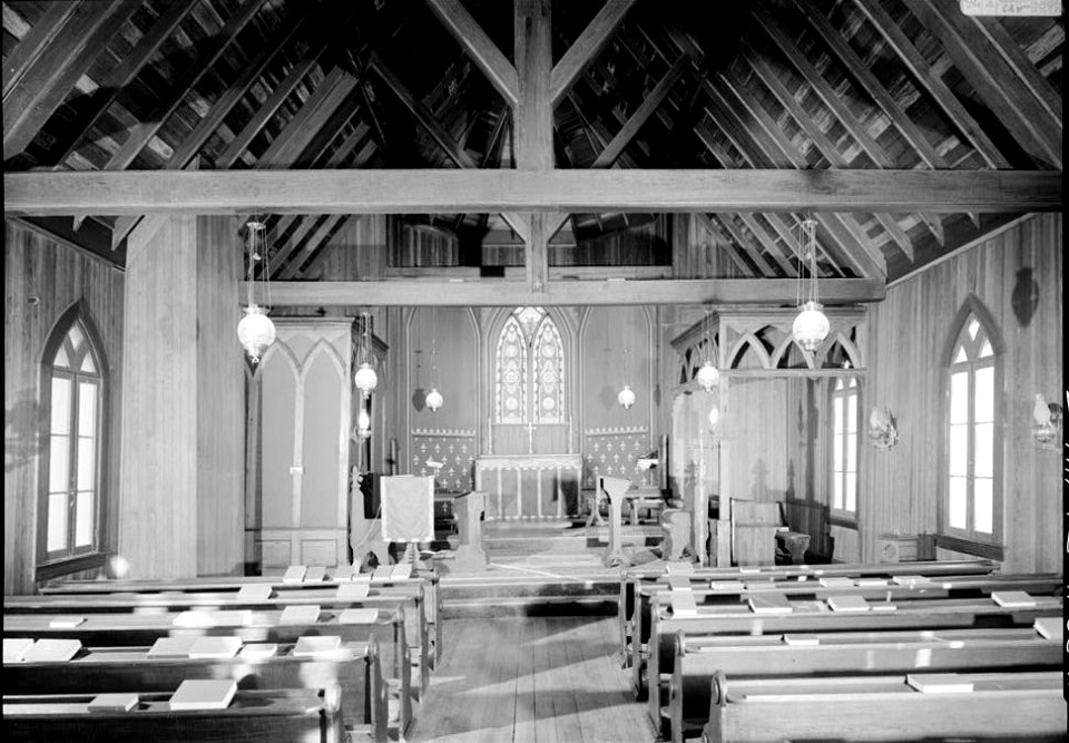 Rugby-christ-church-interior-habs-tn1 photo