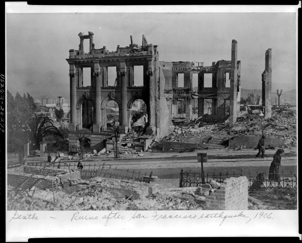 Ruins after San Francisco earthquake, 1906 - Genthe. LCCN00652579