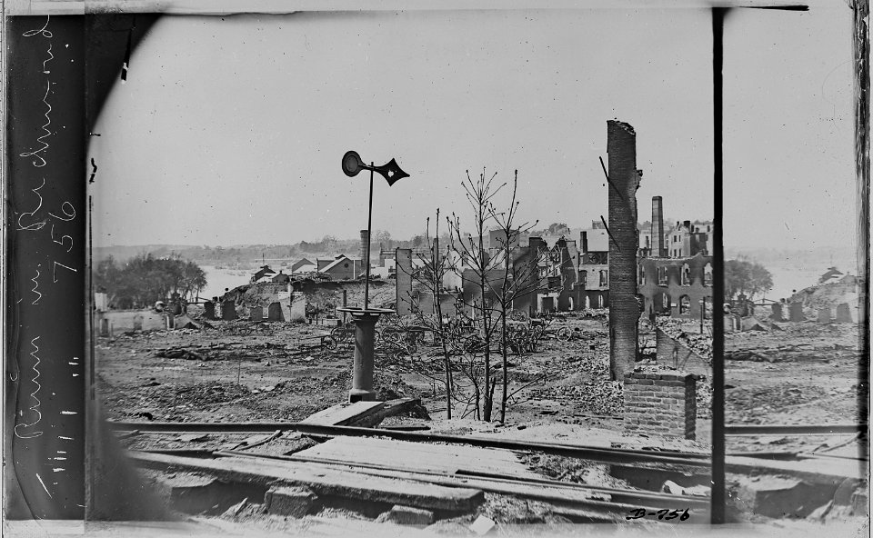 Ruins in Richmond, Va - NARA - 525161