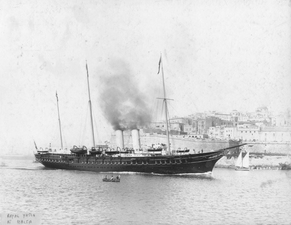 Royal Yatch at Malta 001
