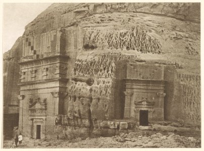 Ruinenstadt el Ḥiğr (oder Madâin Ṣâleḥ) 955 km von Damaskus, 781 m ü. M. Felsengräber vom Jahre 1-50 n. Chr. 1914. LCCN2014648764