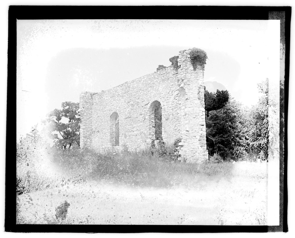Ruins of first Lutheran church in America, Winchester LCCN2016828404