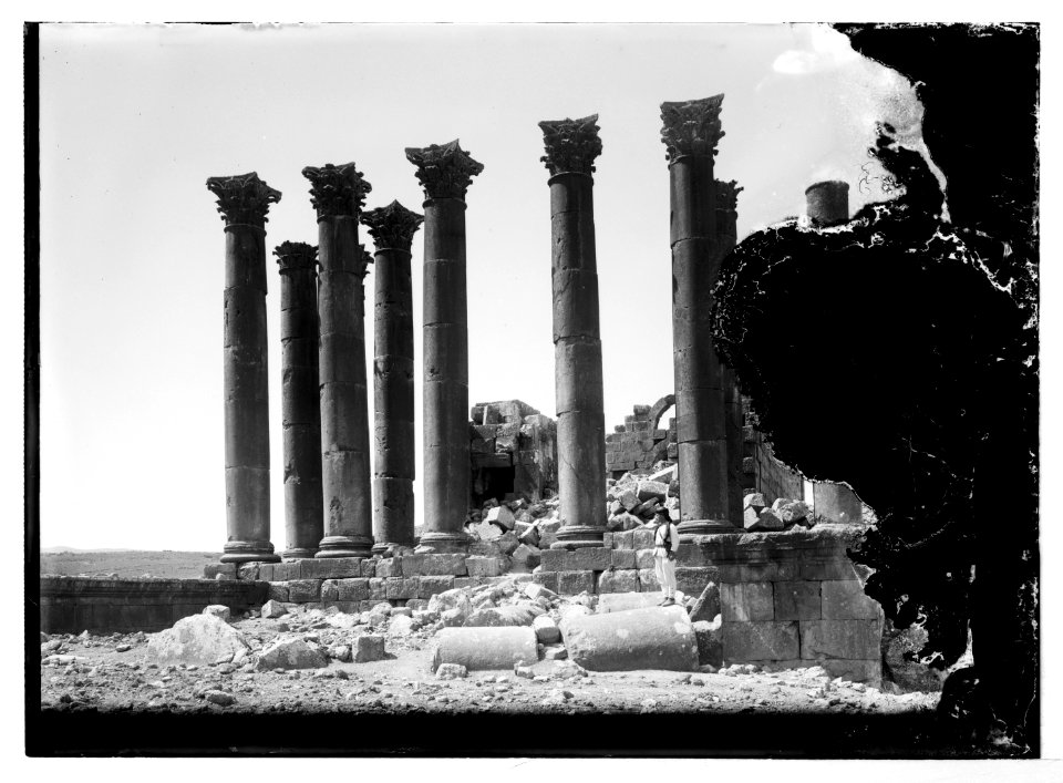 Ruins of Jerash (Gerasa). Temple of Artemis. Close-up of the pillars. LOC matpc.06458