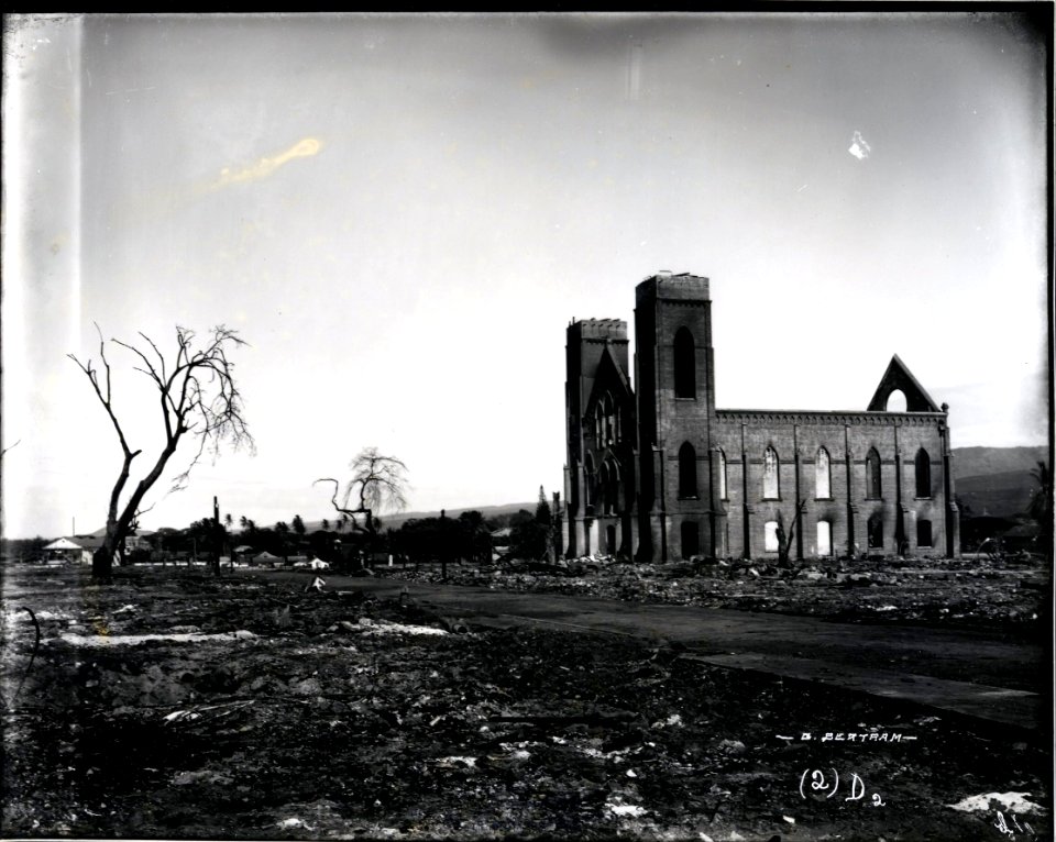 Ruins of Chinatown, Honolulu (04), photograph by Brother Bertram