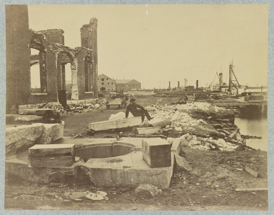Ruins of Norfolk Navy Yard LCCN2013646190