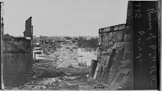 Ruins of Railroad Bridge (4172449784)