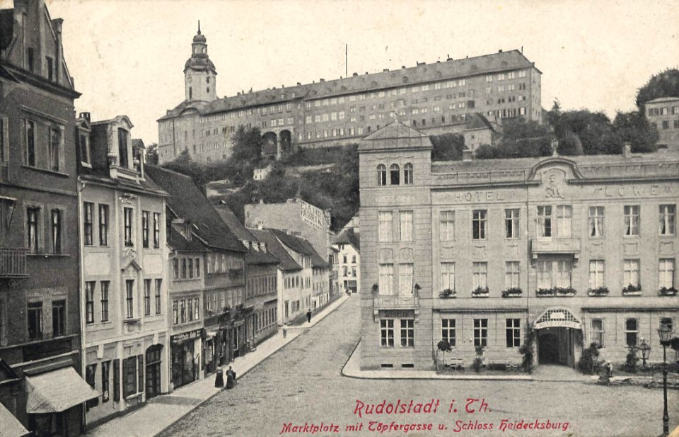 Rudolstadt, Thüringen - Marktplatz mit Töpfergasse und Schloss Heidecksburg (Zeno Ansichtskarten)