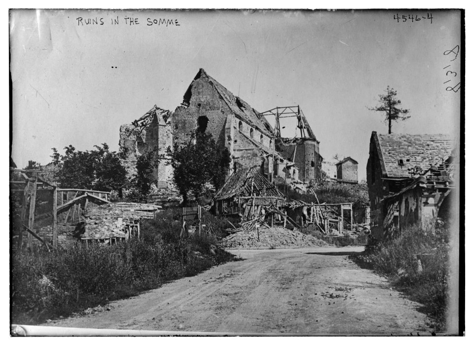 Ruins in the Somme LCCN2014706744