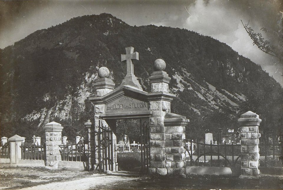 Ruhestätte der Helden von St.Luzia in Modreci (BildID 15596993)