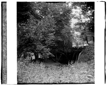 Ruins of old Mill on Potomac LOC npcc.00085