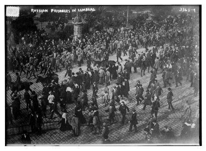 Russian prisoners in Lemberg LCCN2014698301