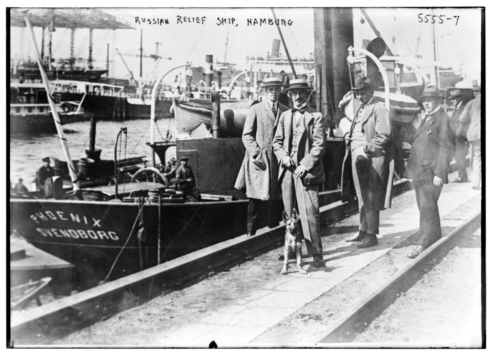 Russian relief ship, Hamburg LCCN2014713314