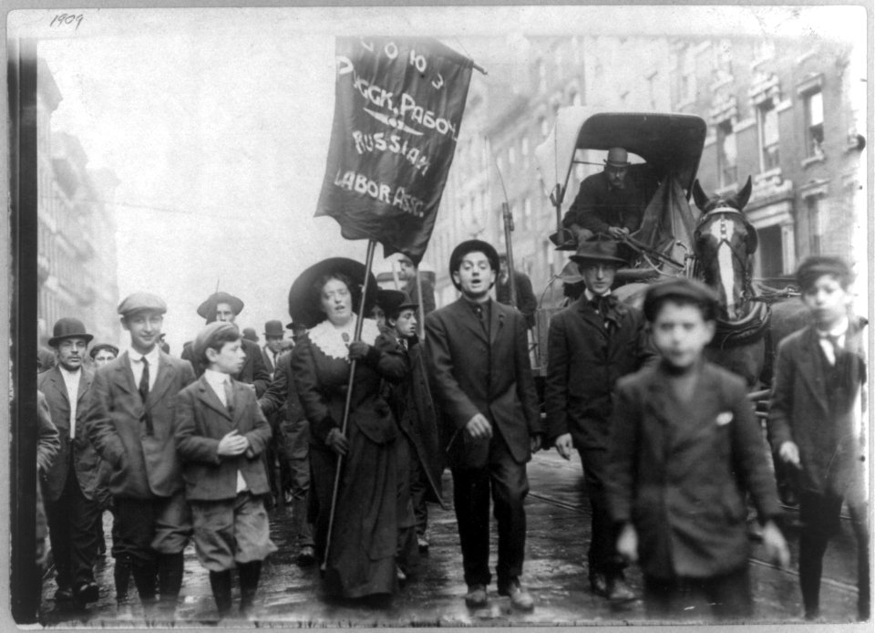 Russian Labor Assoc. in Labor Parade, New York City LCCN2001704483