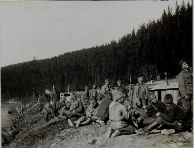 Russische Kriegsgefangene beim Essen. (BildID 15453606)