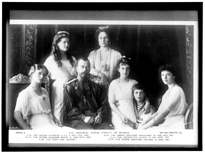 RUSSIAN ROYAL FAMILY. THE IMPERIAL FAMILY. SEATED- THE GRAND DUCHESS OLGA; THE CZAR; THEGRAND DUCHESS ANASTASIA; THE CZAREVITCH ALEXIS; THE GRAND DUCHESS TATIANA. STANDING- THE GRAND DUCHESS LCCN2016865807