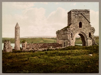Ruins, Devenish Island, Lough Erne LCCN89709238