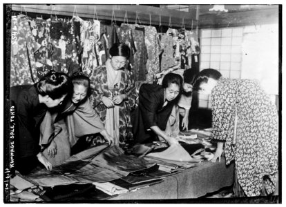 Rummage sale, Tokyo LCCN2014713235