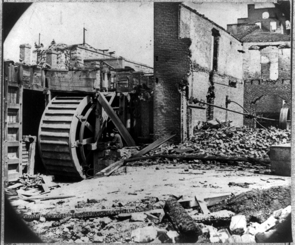 Ruins of paper mill, near Richmond & Petersburg RR Depot, Richmond, Va. 1865 LCCN2006682514