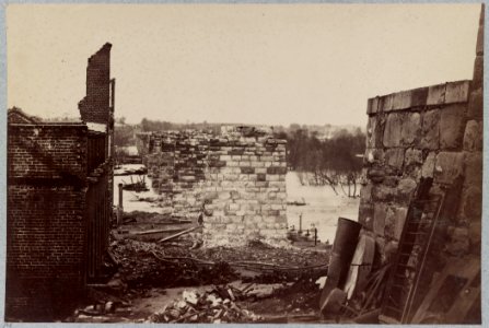 Ruins of Richmond and Petersburg Railroad Bridge, James River, Richmond, Va LCCN2014645913