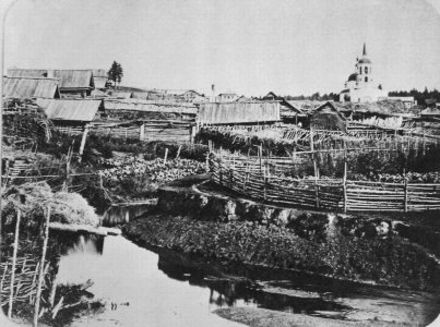 Russischer Photograph - Holzhütten (izby) (Zeno Fotografie)