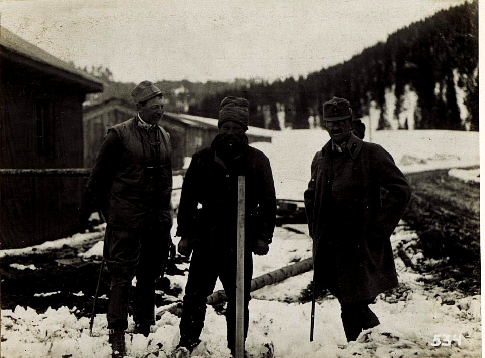Russischer Gefangener bei Kote 1717, südlich Corvara, 23.4.1916. (BildID 15582597)