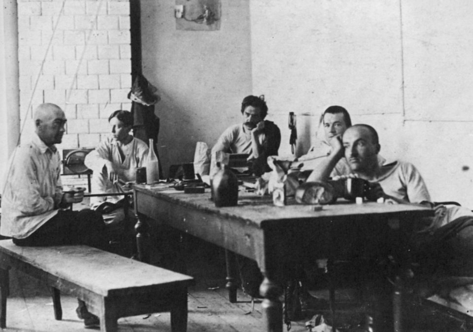 Russischer Photograph um 1900 - In einem sibirischen Gefängnis (1) (Zeno Fotografie)